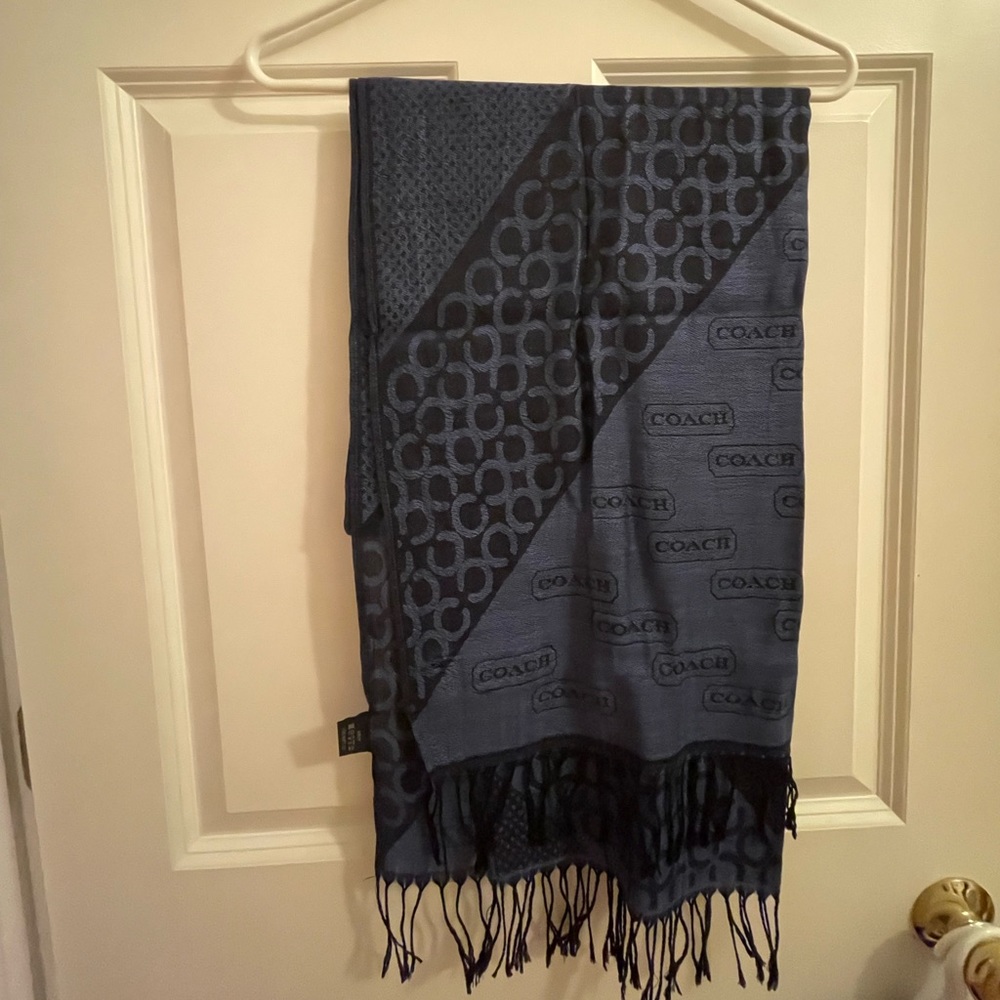 Coach scarf. Very light weight.